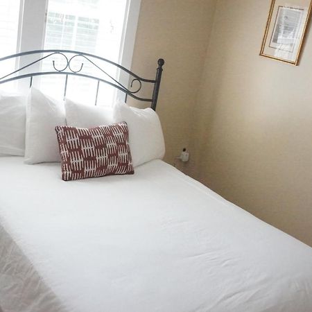 The Frogtown Inn Canadensis Eksteriør bilde