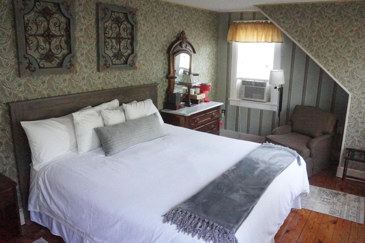The Frogtown Inn Canadensis Eksteriør bilde